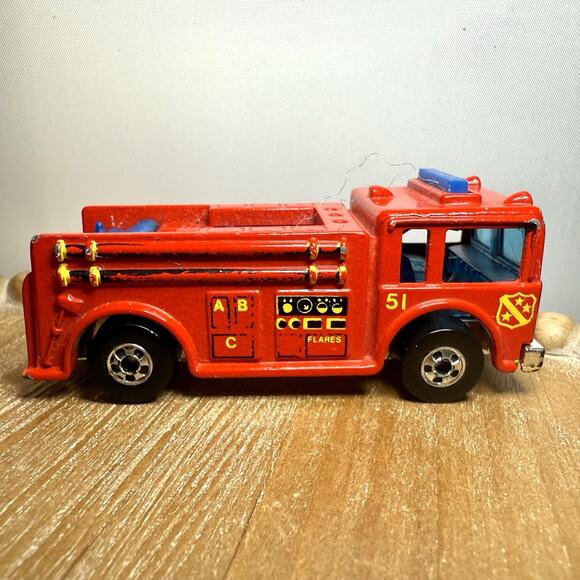 Hot Wheels Emergency Lot- 2 Fire Eater Fire Trucks, Police Car, Fire Chief Sedan - Picture 5 of 14